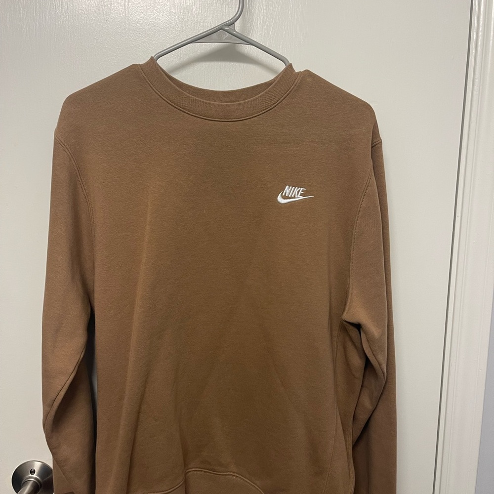 Nike Brown Crewneck Sweater Casual Sporty Design